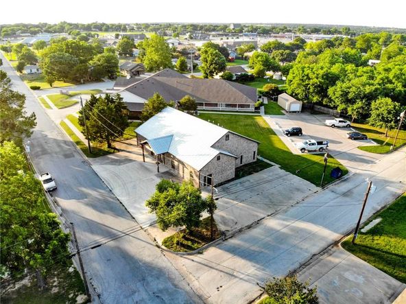 1300 London, Bowie, TX 76230